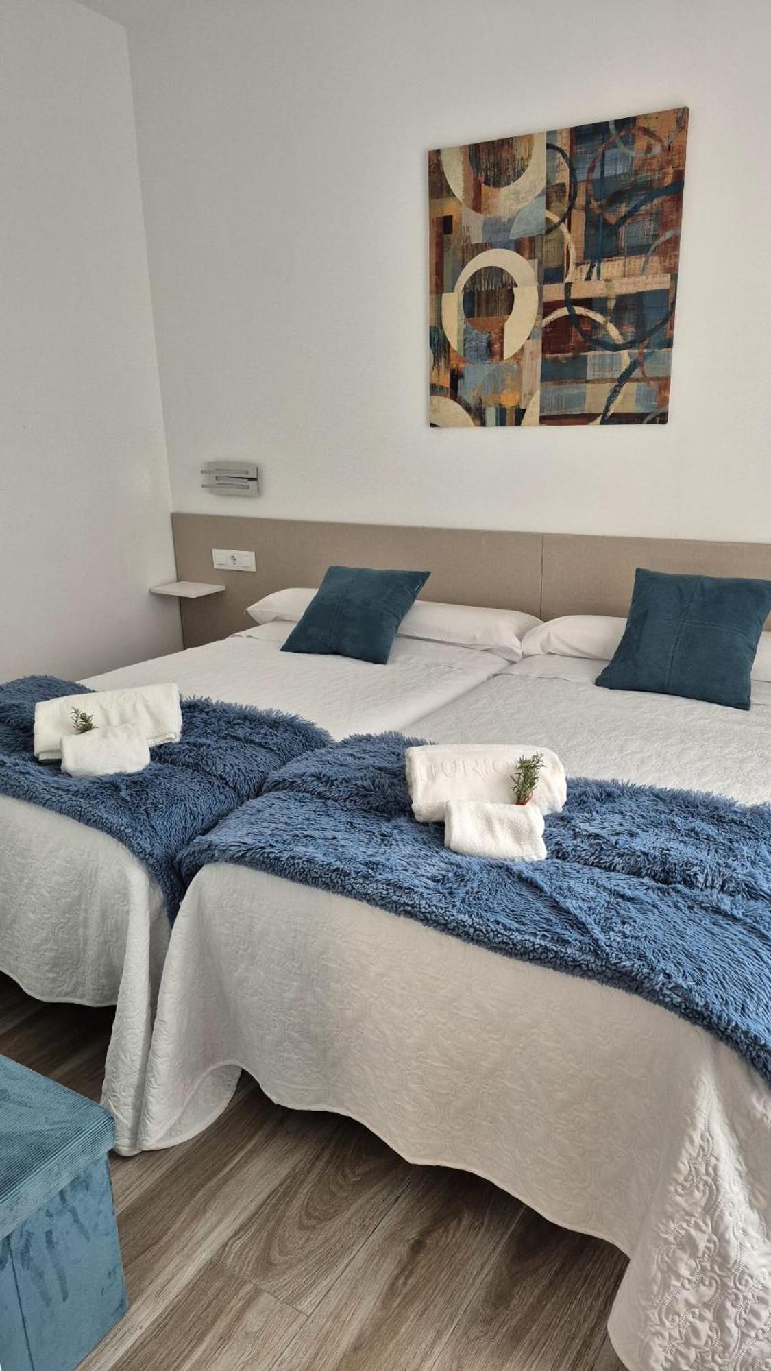 Tres Torres Apartamento Turistico Almoharin Exterior photo